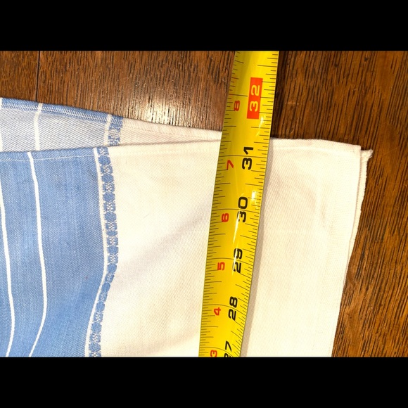 Antique Linen tablecloth w/ 4 placemats - Picture 9 of 9